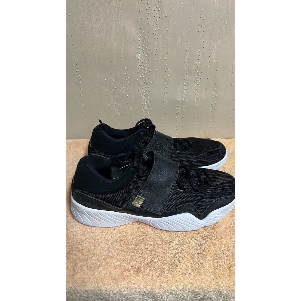 Jordan J23 lifestyle shoes black and gold size 13 - Picture 6 of 16